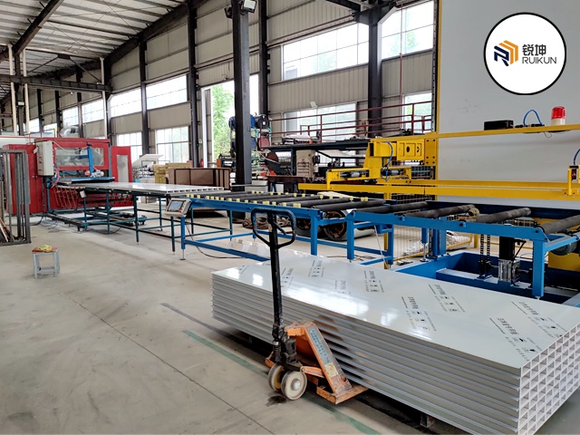 014 中空玻鎂板生產(chǎn)車間s.jpg